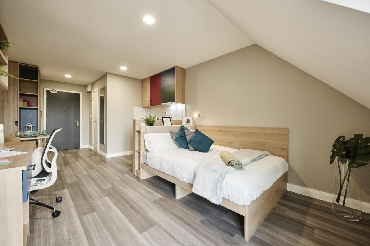 Studio Apartments At Spireworks Minutes Away From Oxford City Centre ภายนอก รูปภาพ